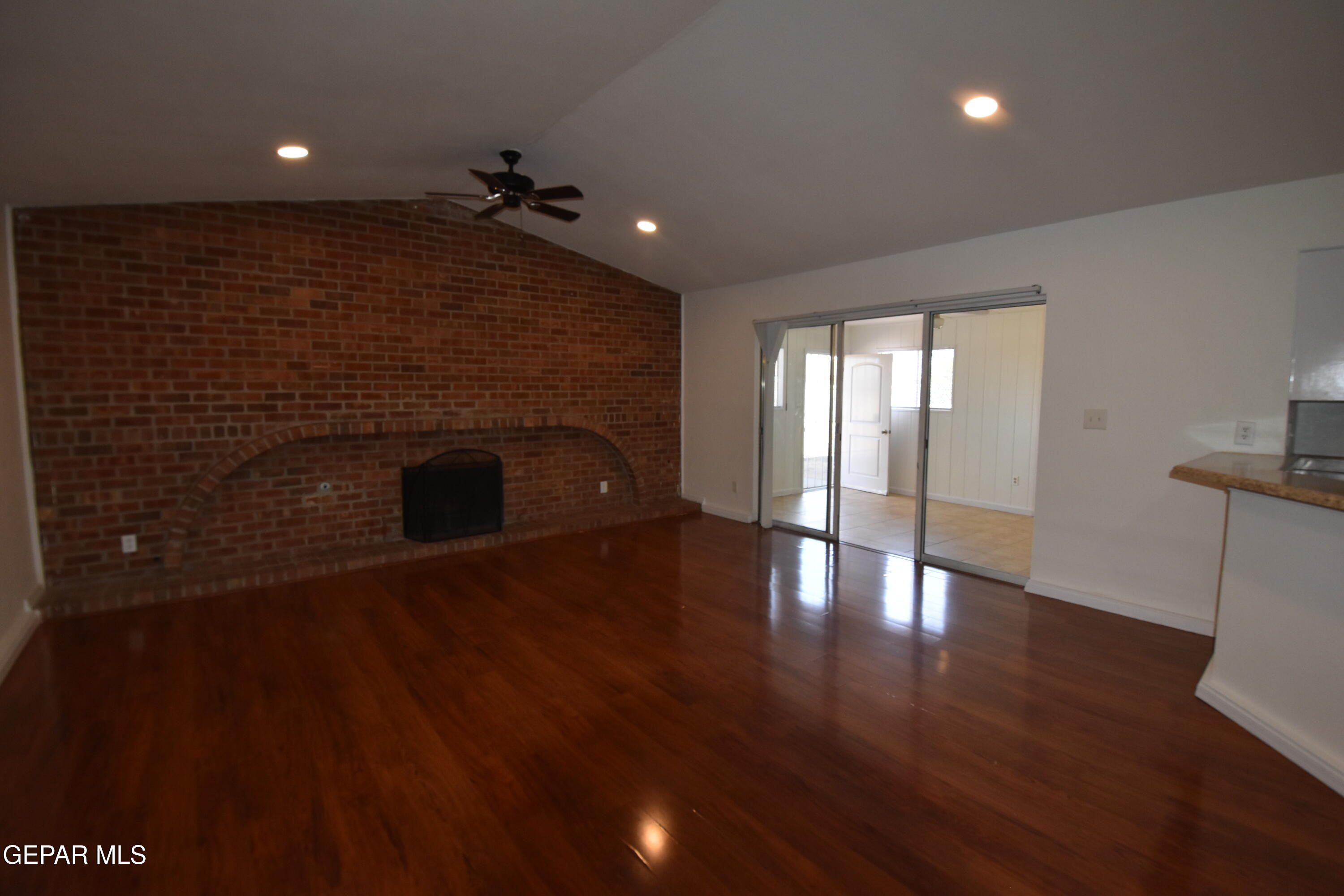 3417 Guthrie Street El Paso, TX 79935 - Photo 8 of 20 DSC_0063