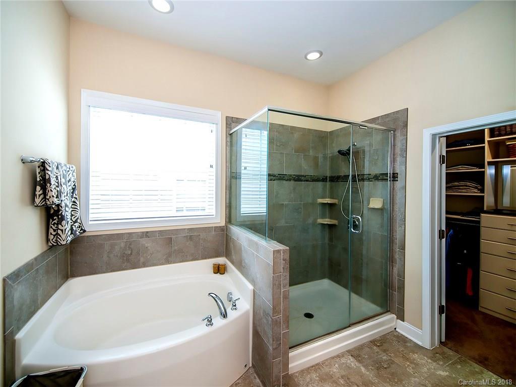 9035 Inverness Bay Road Charlotte, NC 28278 - Photo 25 of 36 Gallery Image 25
