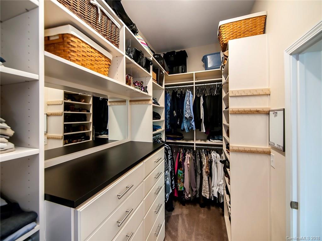 9035 Inverness Bay Road Charlotte, NC 28278 - Photo 26 of 36 Gallery Image 26