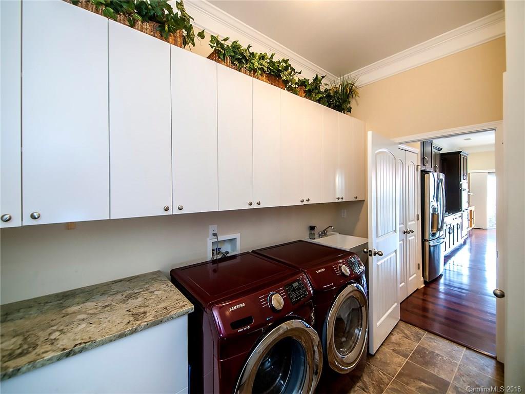 9035 Inverness Bay Road Charlotte, NC 28278 - Photo 27 of 36 Gallery Image 27