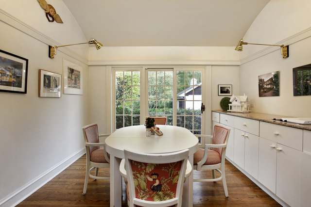 645 Hill Road Winnetka, IL 60093 - Photo 6 of 12 a dining room with furniture and window