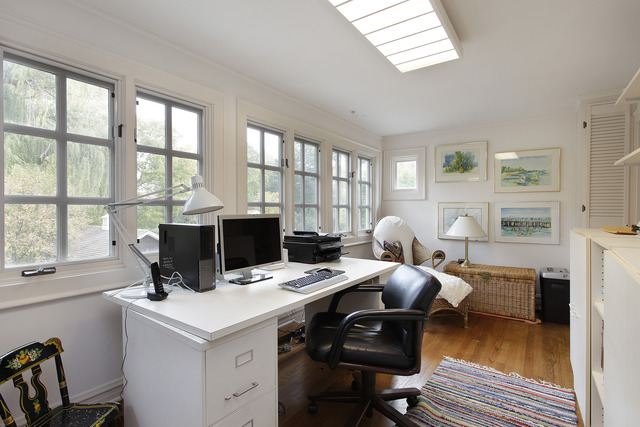 645 Hill Road Winnetka, IL 60093 - Photo 9 of 12 a work room with furniture and wooden floor