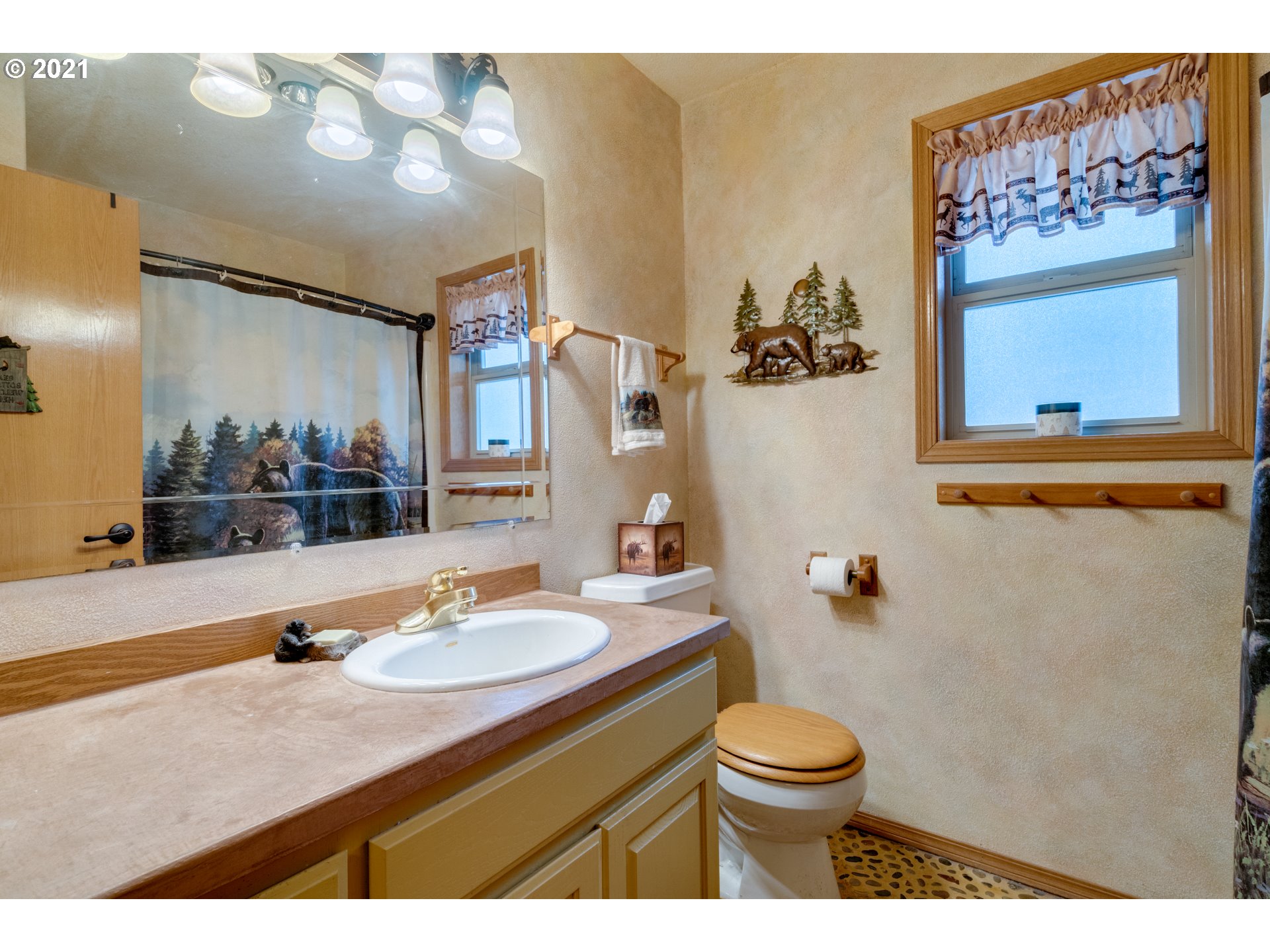 65366 East Timberline Drive Rhododendron, OR 97049 - Photo 20 of 28 Bathroom