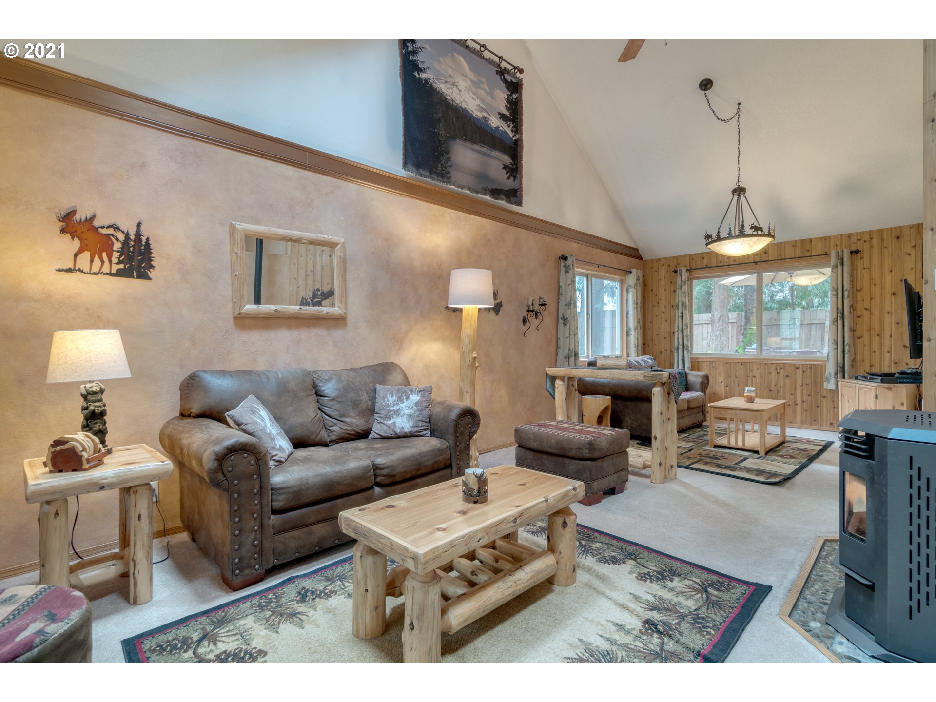 65366 East Timberline Drive Rhododendron, OR 97049 - Photo 6 of 28 Gallery Image 6
