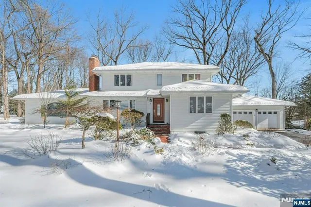 $950,000 | 60 Hopper Street, Hillsdale, NJ 07642