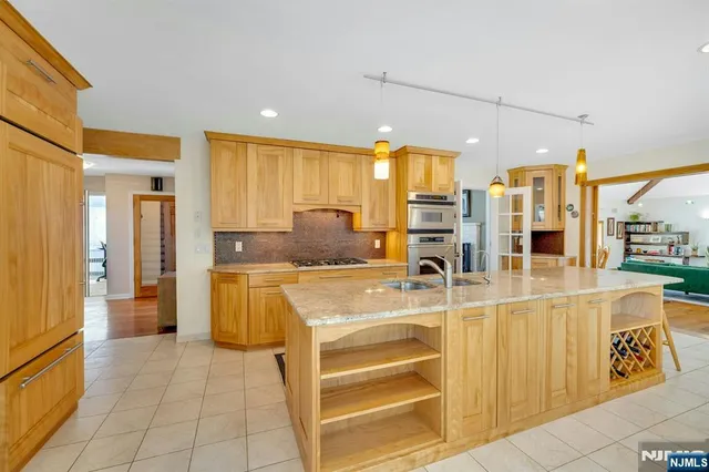 $950,000 | 60 Hopper Street, Hillsdale, NJ 07642