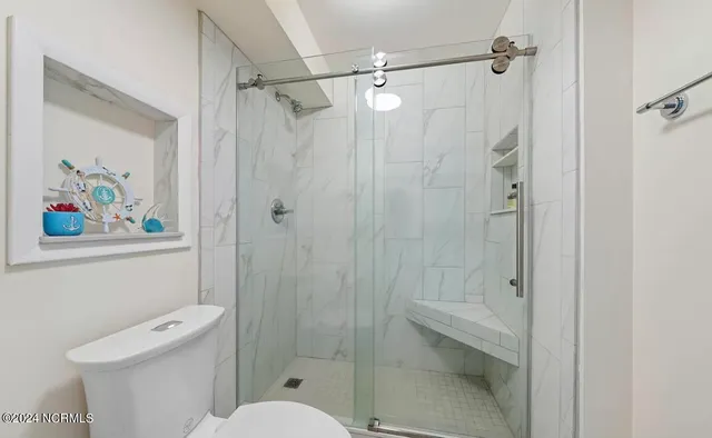 $2,000 | 901 Lake Park Boulevard South, Unit 403, Carolina Beach, NC 28428