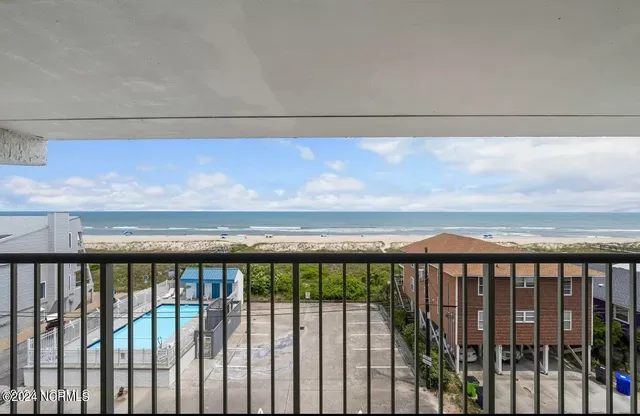 $2,000 | 901 Lake Park Boulevard South, Unit 403, Carolina Beach, NC 28428