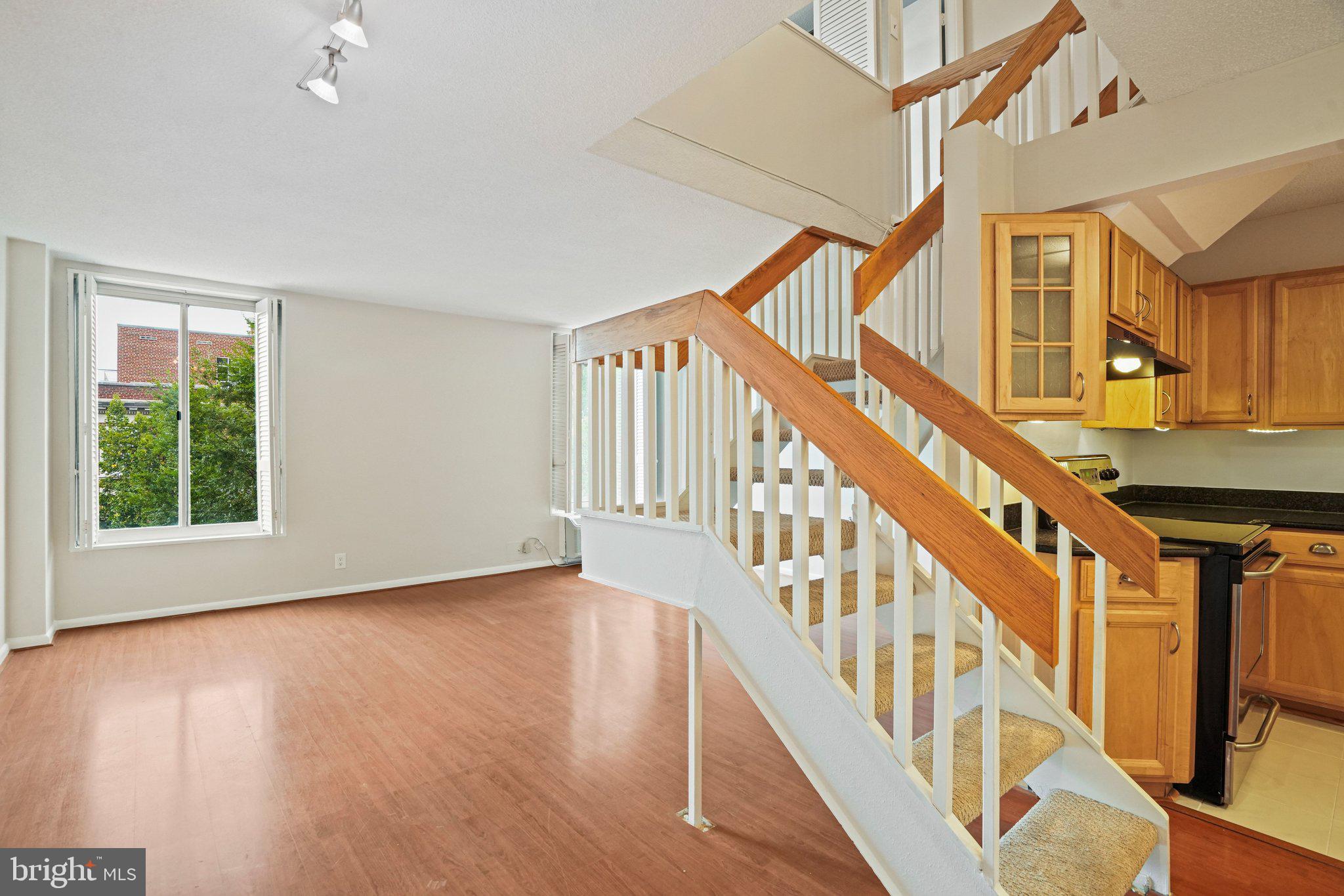 1800 R Street Northwest, Unit 405 Washington, DC 20009 - Photo 4 of 27 Gallery Image 4