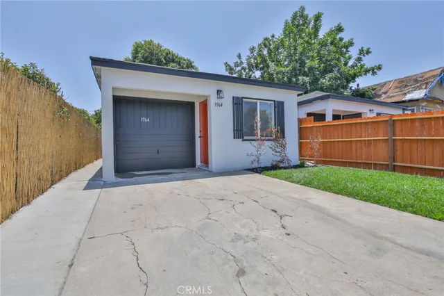 $579,900 | 1964 East 114th Street, Los Angeles, CA 90059