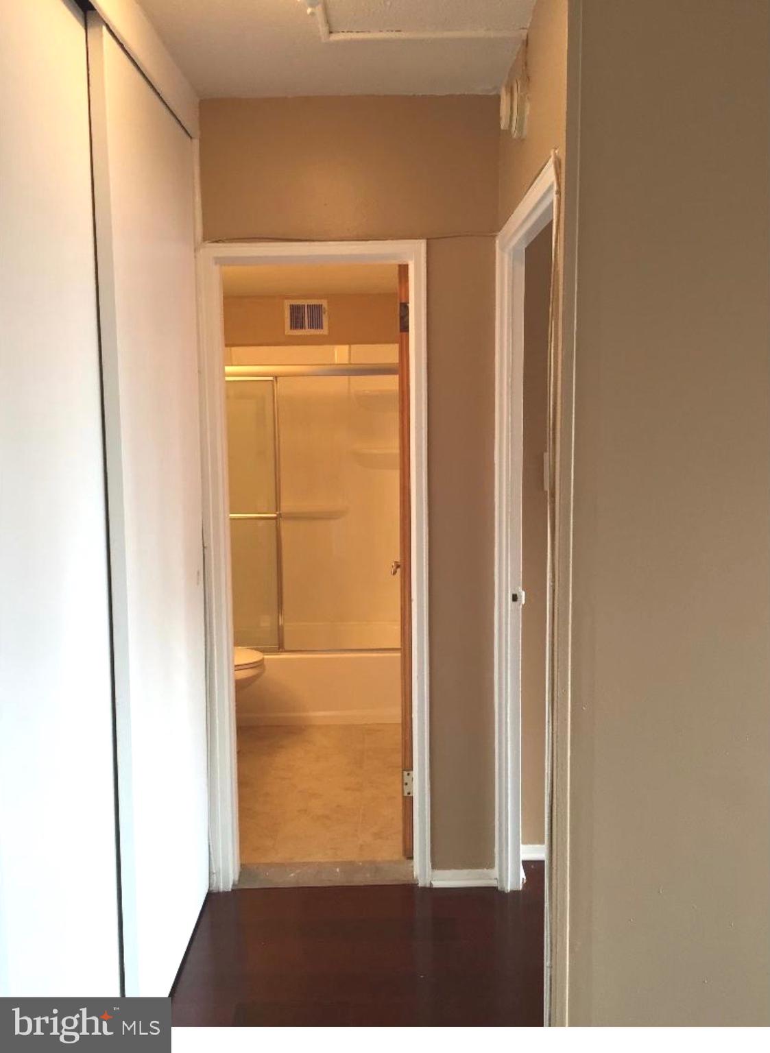 2101-17 Chestnut Street, Unit 1011 Philadelphia, PA 19103 - Photo 7 of 11