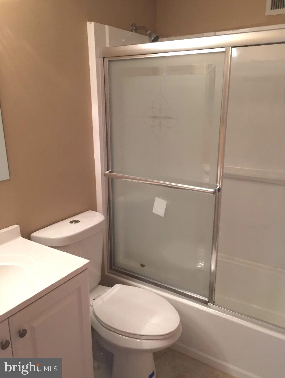 2101-17 Chestnut Street, Unit 1011 Philadelphia, PA 19103 - Photo 10 of 11