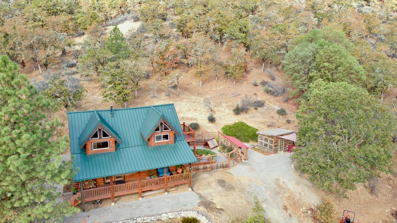 5535 Kane Creek Road Central Point, OR 97502 - Photo 69 of 78 E42D6571E6A1948B042DB33F0594BA37