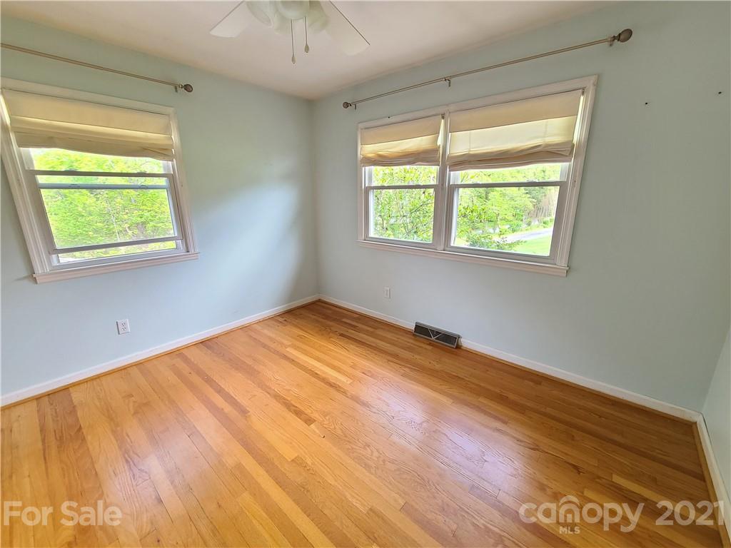 24 Ballard Road Weaverville, NC 28787 - Photo 6 of 21 Gallery Image 6