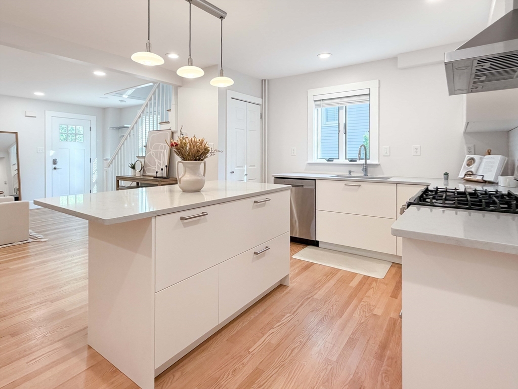 130 Viles Street Weston, MA 02493 - Photo 8 of 29