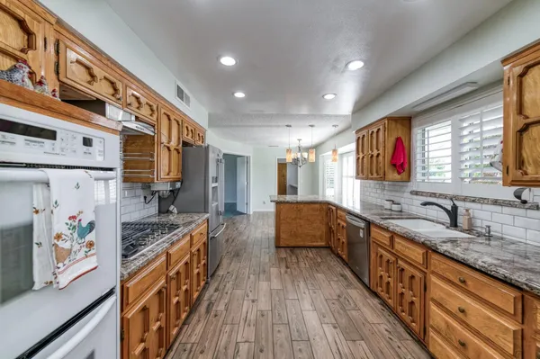 $650,000 | 6732 East Harvey Avenue, Fresno, CA 93727