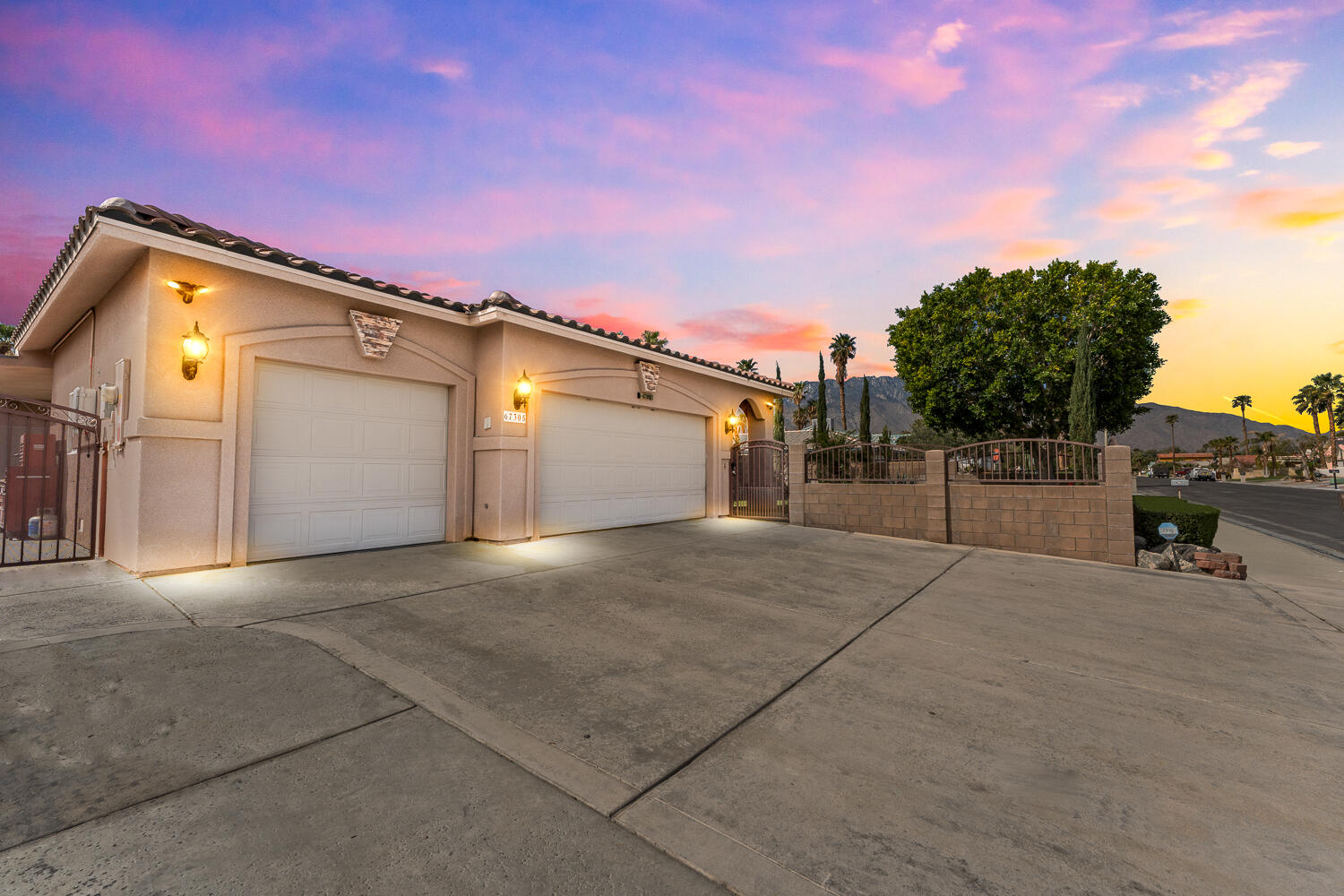 67305 Medano Road Cathedral City, CA 92234 - Photo 33 of 37 a view of a parking area