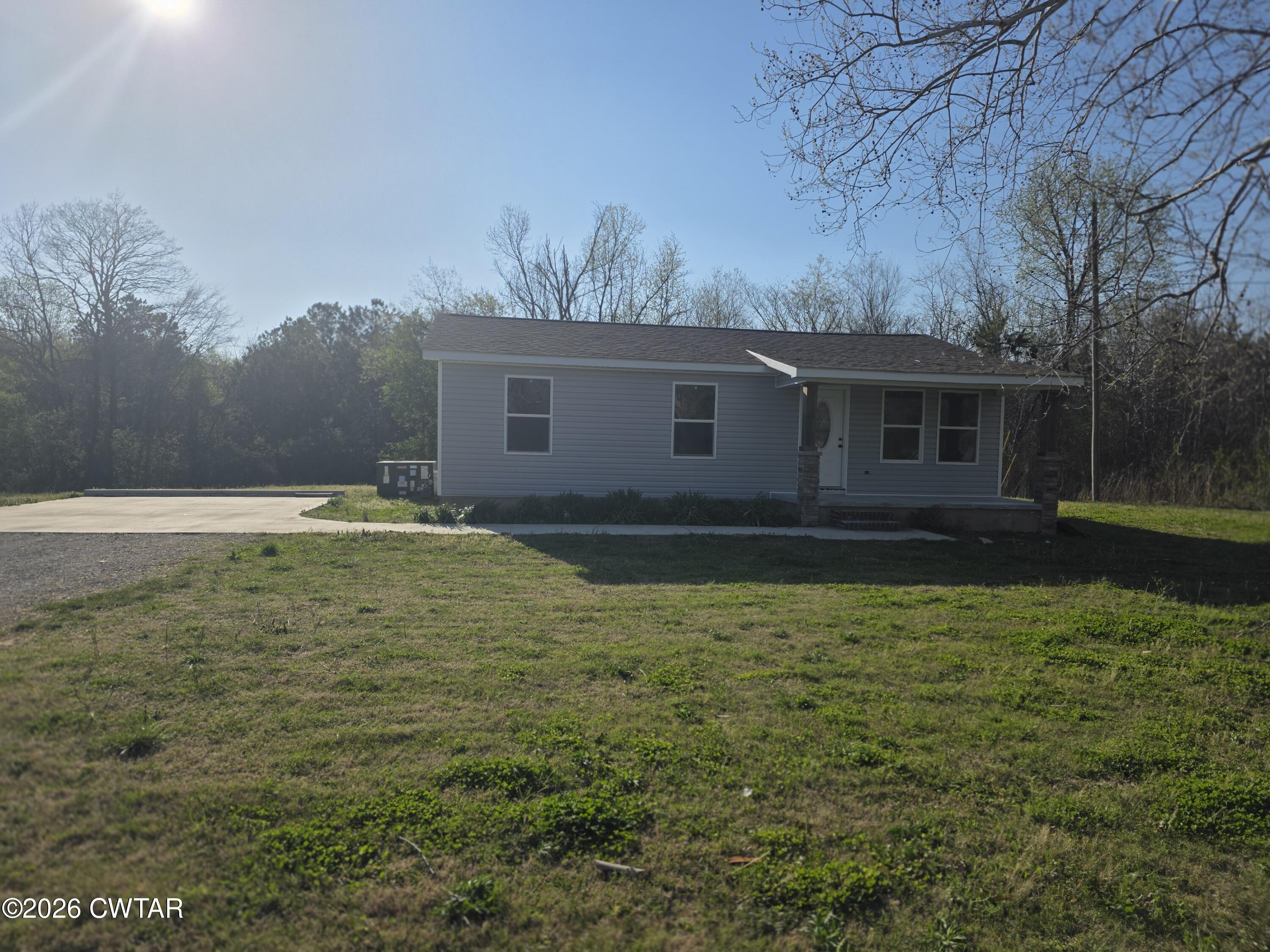 13761 Natchez Trace Road Lexington, TN 38351 - Photo 2 of 11 30494