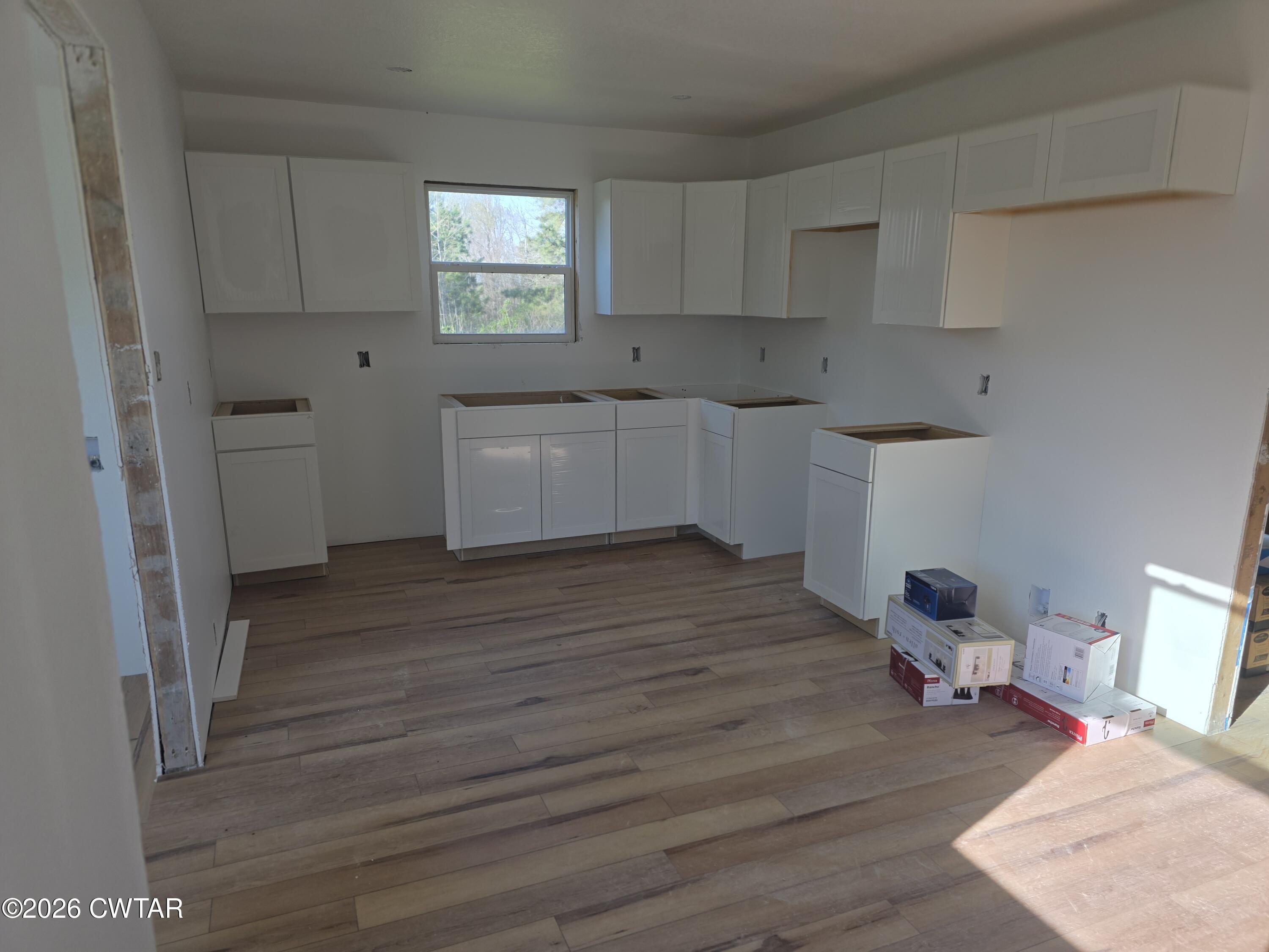 13761 Natchez Trace Road Lexington, TN 38351 - Photo 4 of 11 Kitchen
