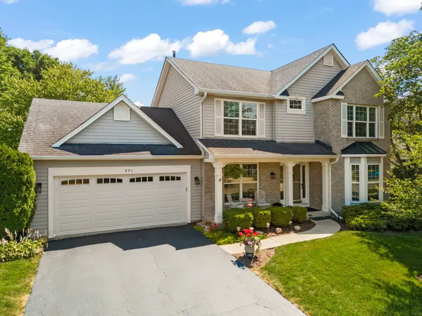 $459,900 | 571 Lakeview Drive, Oswego, IL 60543