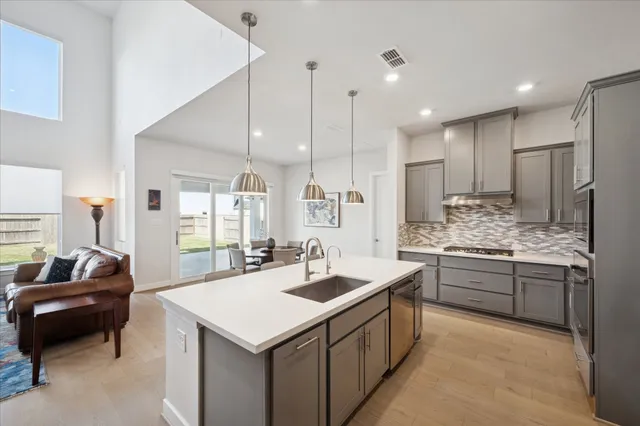 $6,500 | 2238 Mason Terrace Drive, Friendswood, TX 77546