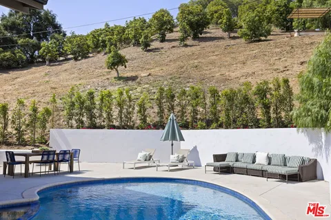 $4,250,000 | 1131 Rancho Drive, Ojai, CA 93023