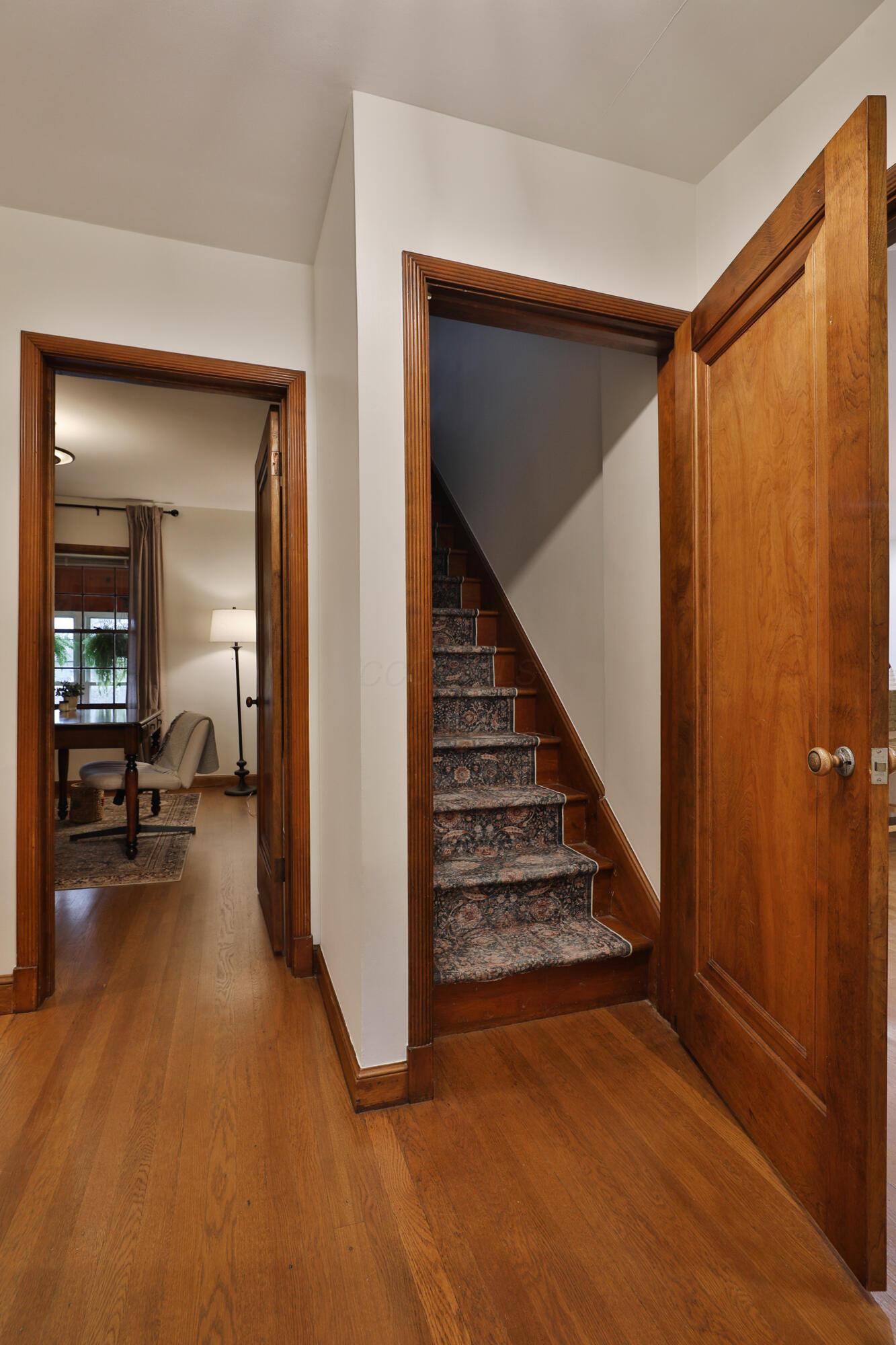 125 Sheffield Road Columbus, OH 43214 - Photo 37 of 60 Stairs to second story