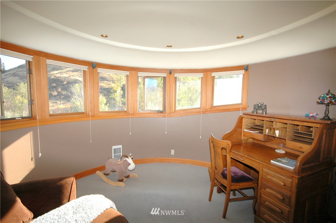 291 Rendezvous Road Winthrop, WA 98862 - Photo 8 of 25 Gallery Image 8