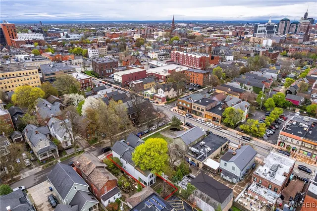 $2,500 | 108 Park Street, Buffalo, NY 14201