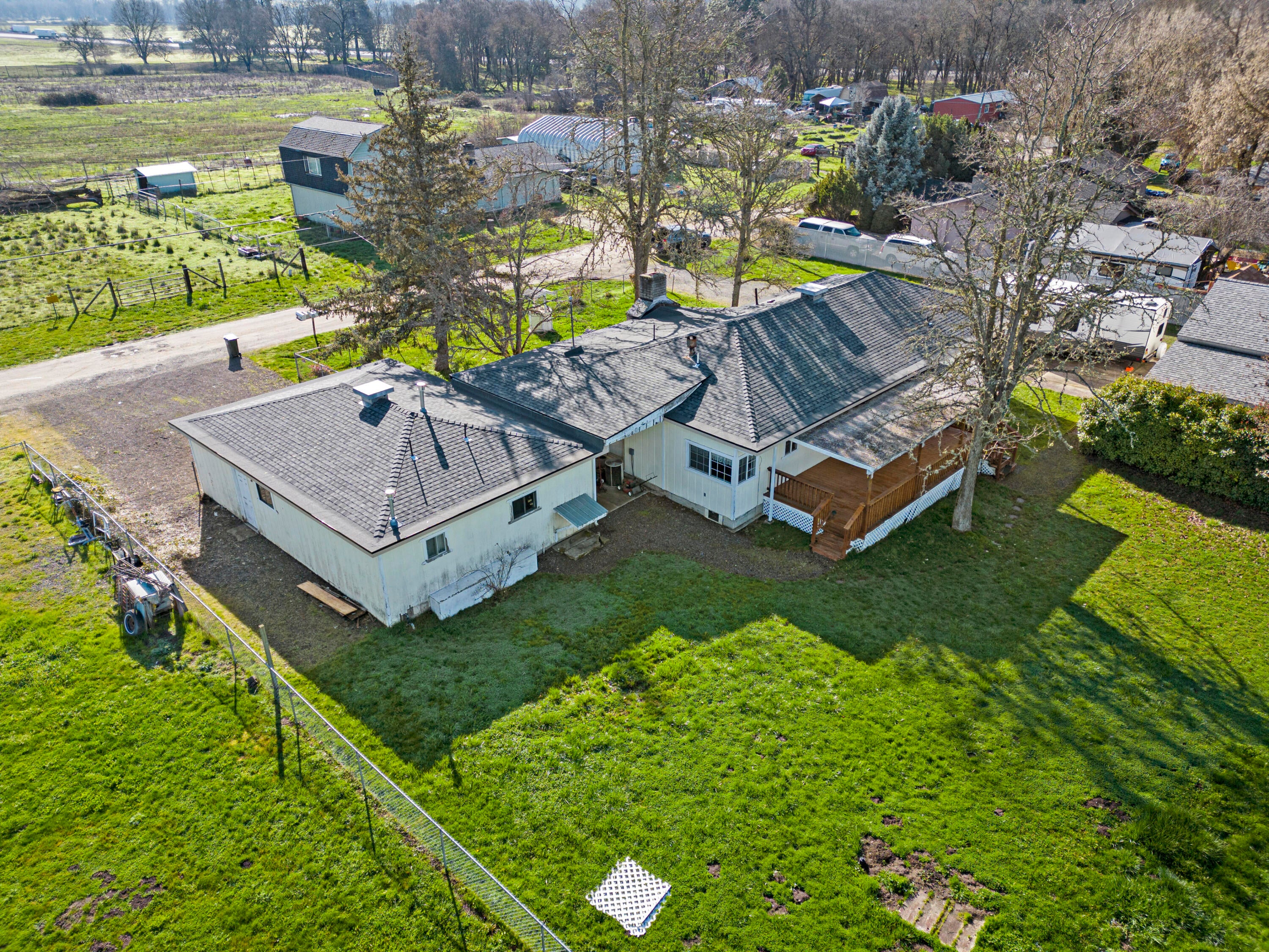7385 Maple Lane Central Point, OR 97502 - Photo 1 of 26 7285 Maple Lane - 5