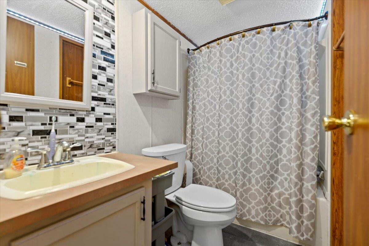 11383 Bale Road Lakeview, MI 48850 - Photo 25 of 33 Gallery Image 25