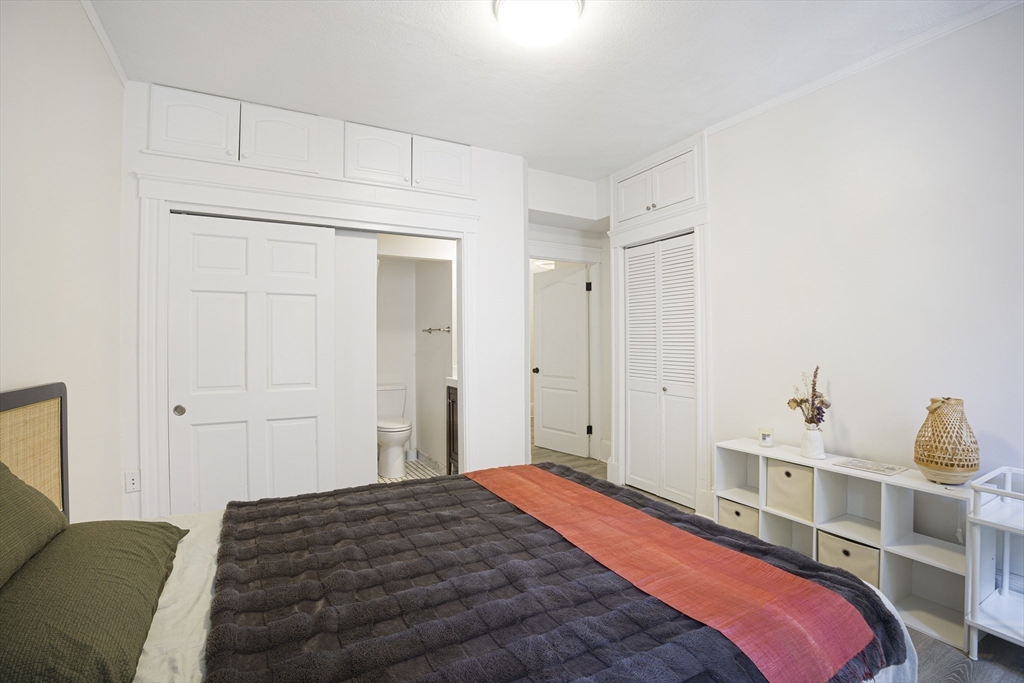 12 Colbourne Crescent, Unit 1 Brookline, MA 02445 - Photo 13 of 23