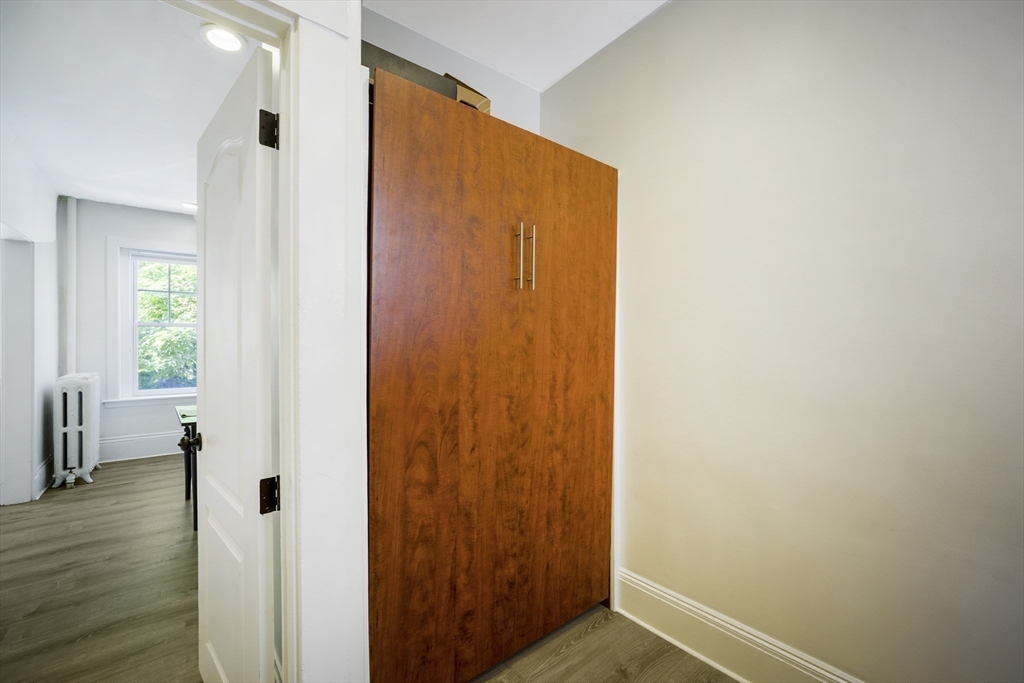 12 Colbourne Crescent, Unit 1 Brookline, MA 02445 - Photo 18 of 23