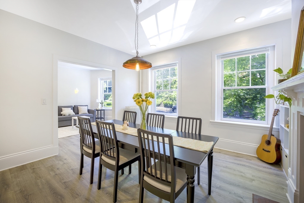 12 Colbourne Crescent, Unit 1 Brookline, MA 02445 - Photo 5 of 23