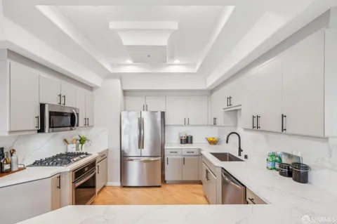 $2,250,000 | 548 Duncan Street, Unit 201, San Francisco, CA 94131