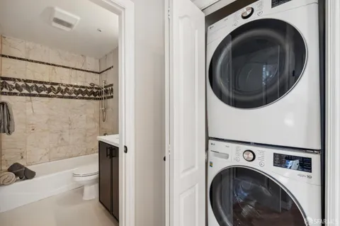 $2,250,000 | 548 Duncan Street, Unit 201, San Francisco, CA 94131