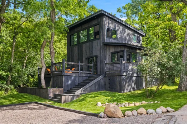 $795,000 | 436 Walworth Avenue, Fontana, WI 53125