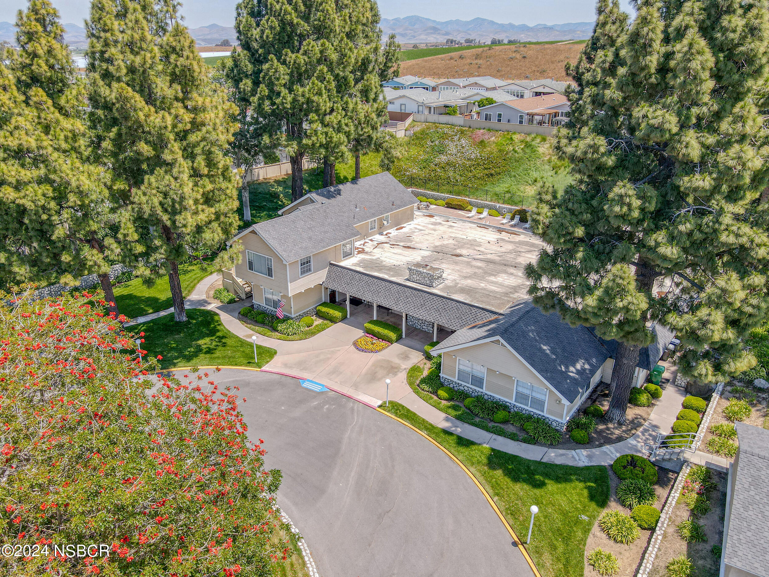 961 North Ridge View Drive Santa Maria, CA 93455 - Photo 36 of 37 an aerial view of a house with a garden