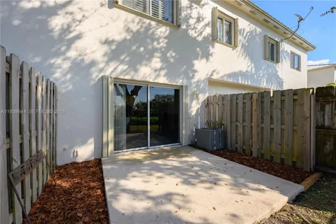 $385,000 | 15750 Southwest 92nd Avenue, Unit 21C, Palmetto Bay, FL 33157