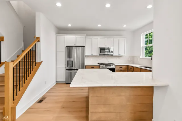 $600,000 | 15407 Mystic Rock Drive, Carmel, IN 46033