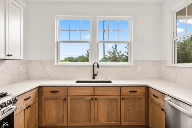 $600,000 | 15407 Mystic Rock Drive, Carmel, IN 46033