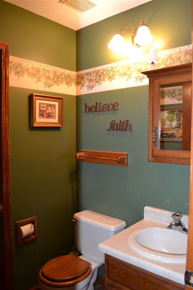 10533 Oak Trail Road Fort Wayne, IN 46845 - Photo 14 of 36