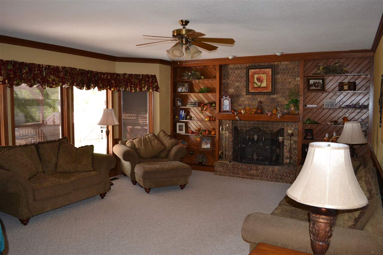 10533 Oak Trail Road Fort Wayne, IN 46845 - Photo 8 of 36