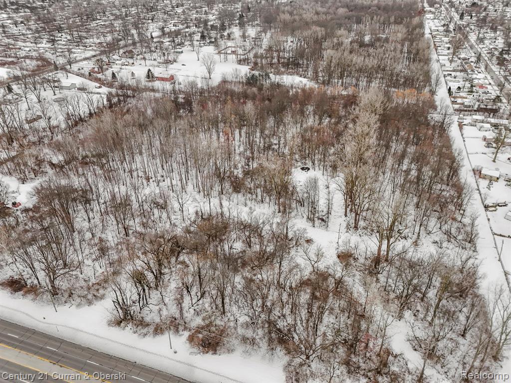 27597 Eureka Road Romulus, MI 48174 - Photo 3 of 11