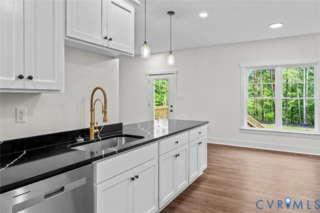 $570,999 | 4062 Lake Killarney Road, Gum Spring, VA 23065