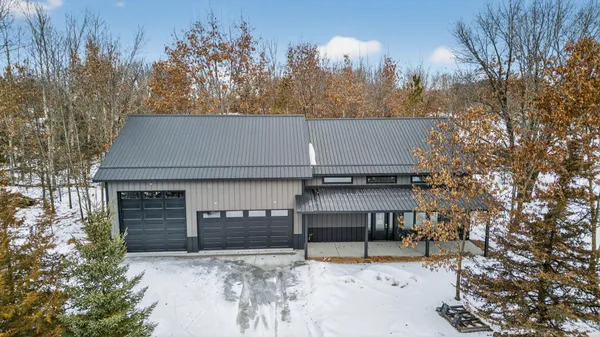 $675,000 | 67466 152nd Avenue, Wabasha, MN 55981