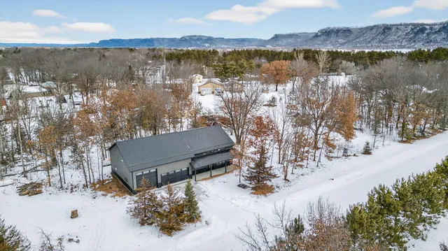 $675,000 | 67466 152nd Avenue, Wabasha, MN 55981