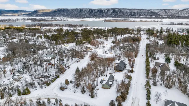 $675,000 | 67466 152nd Avenue, Wabasha, MN 55981