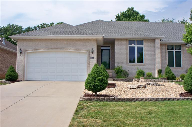 3233 West Sunset Street Springfield, MO 65807 - Photo 1 of 1 Primary Photo