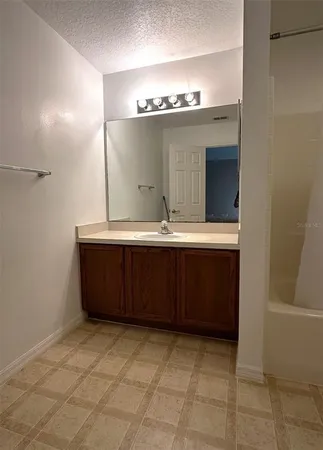 en view of an empty room